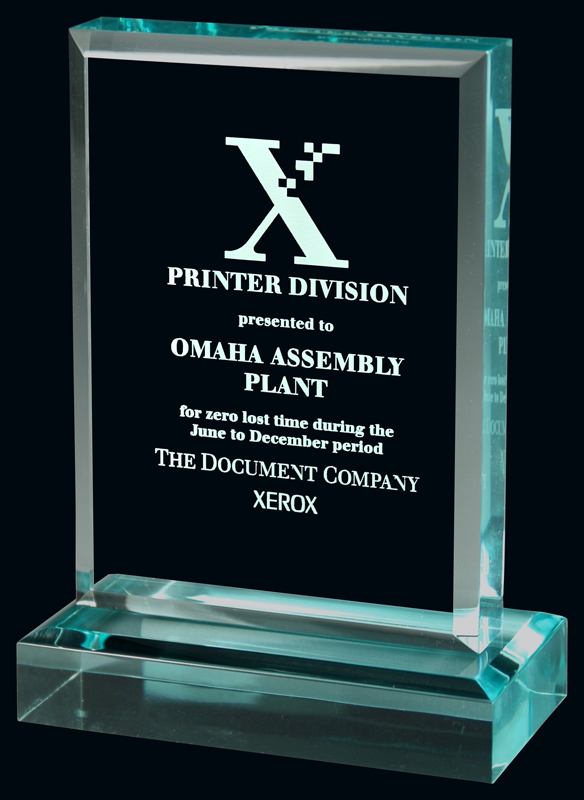 Jade Acclaim Acrylic Trophy 5.5" — 5½ po · Ref. PDU-AT22ACJ08BB2 — custom engraving — Mr Trophée