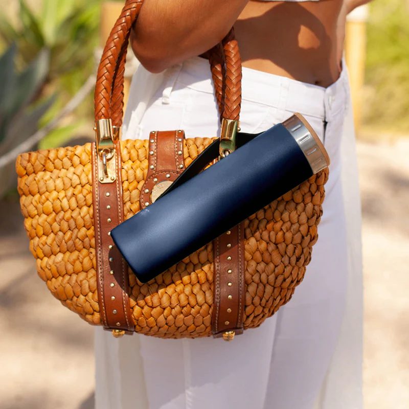 Élémental® 20oz. Iconic - Bouteille d'eau emblématique en acier inoxydable isolée sous vide avec passoire